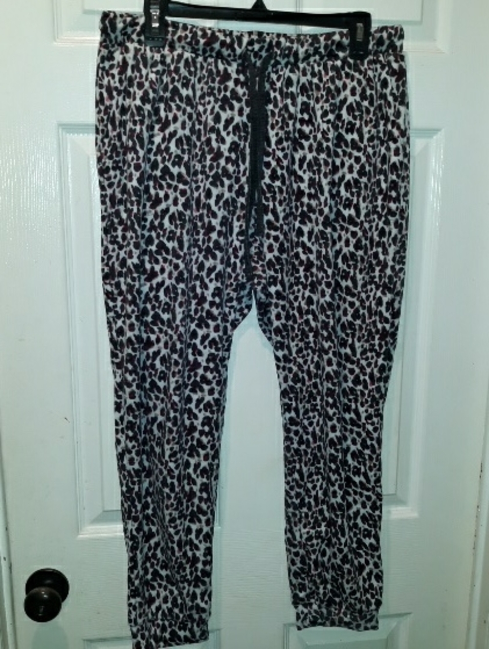 Rae Dunn. Animal Print Lightweight Pocket Velour Cuffed Jogger